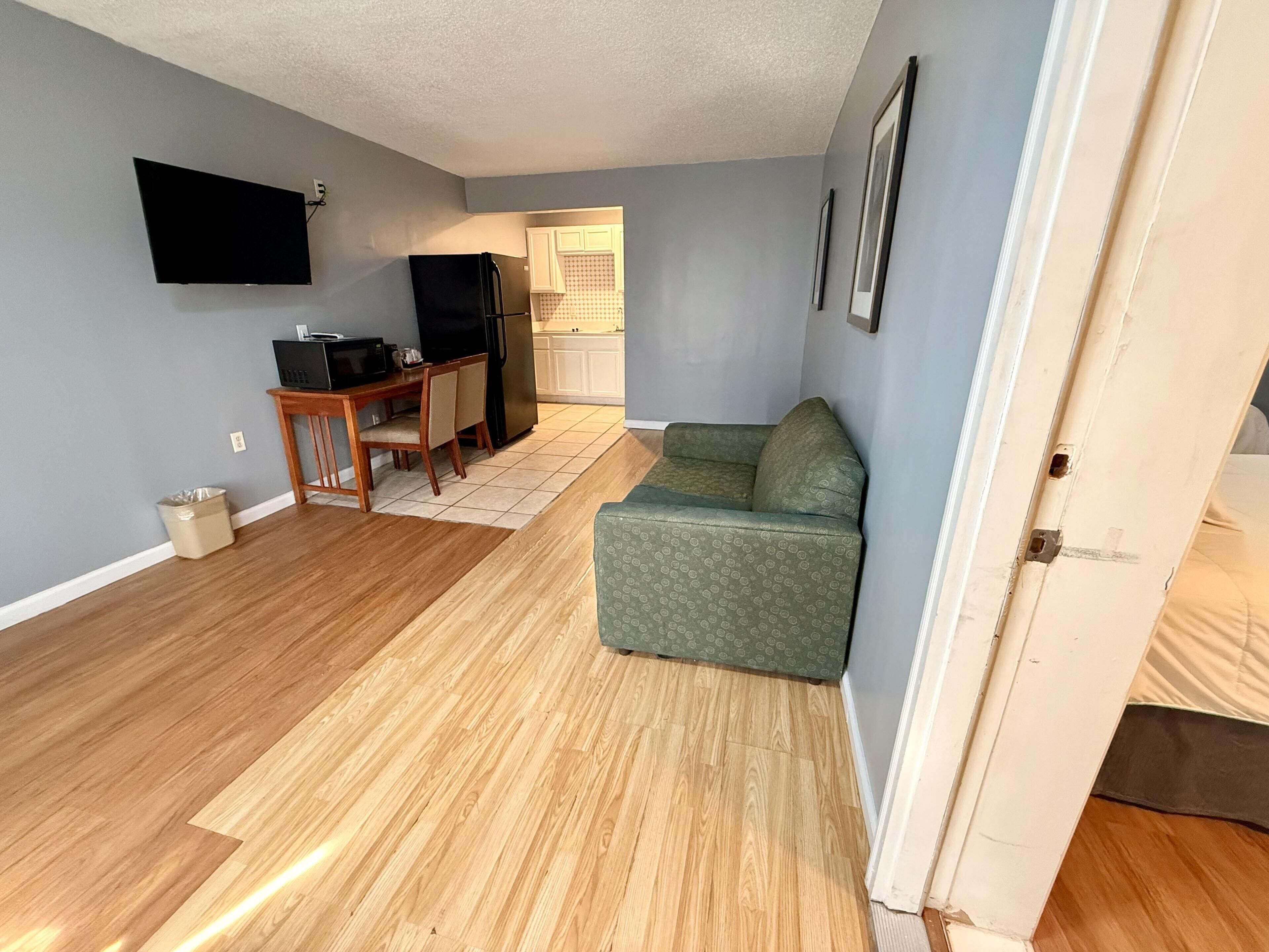 Down duvets, pillow-top beds, individually furnished, desk