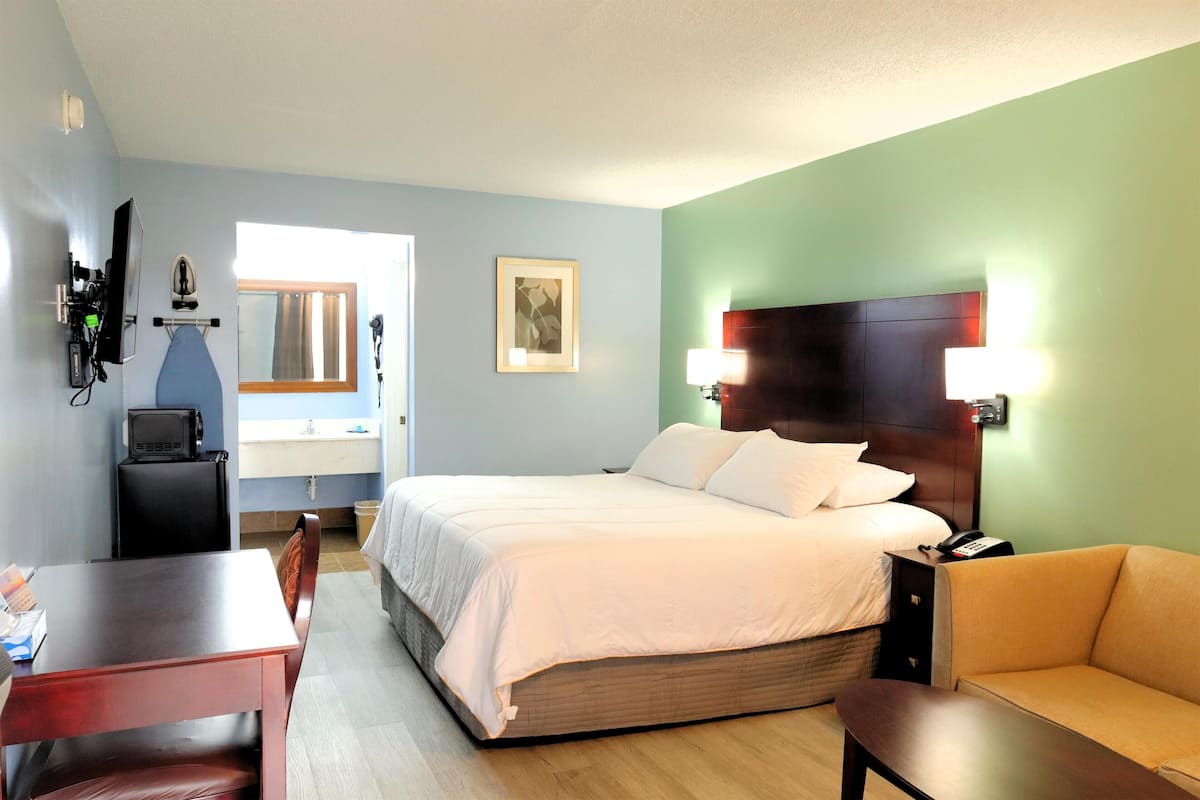 Egyptian cotton sheets, premium bedding, down duvets, pillow-top beds