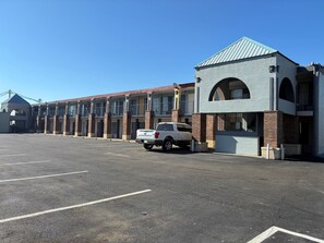 Exterior - Americas Best Value Inn Suites & Studios Blytheville by Sonesta (Blytheville)