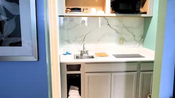 Full-sized fridge, microwave, coffee/tea maker