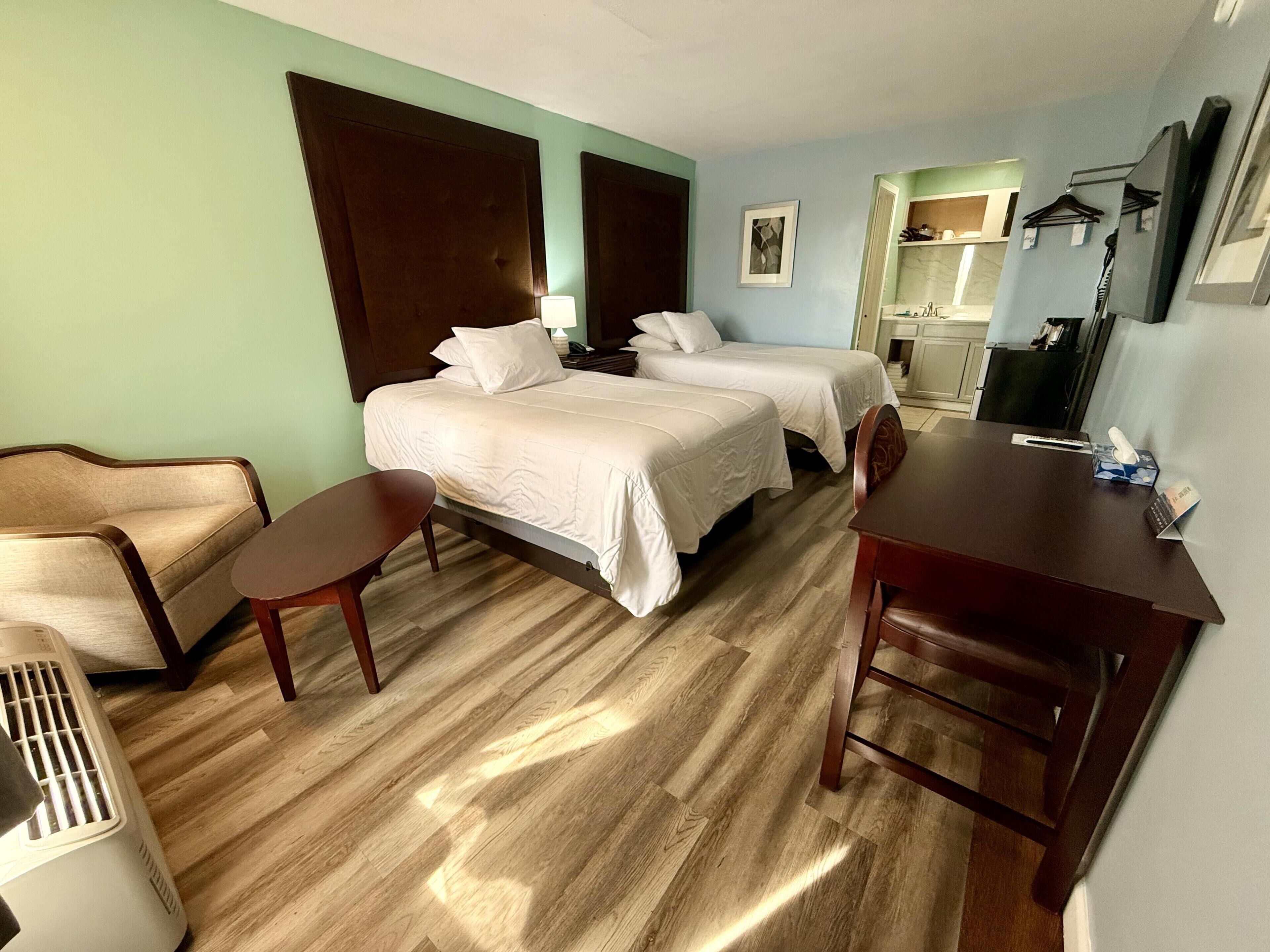 Down duvets, pillow-top beds, individually furnished, desk