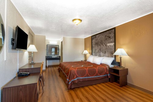 Super 8 by Wyndham Evanston