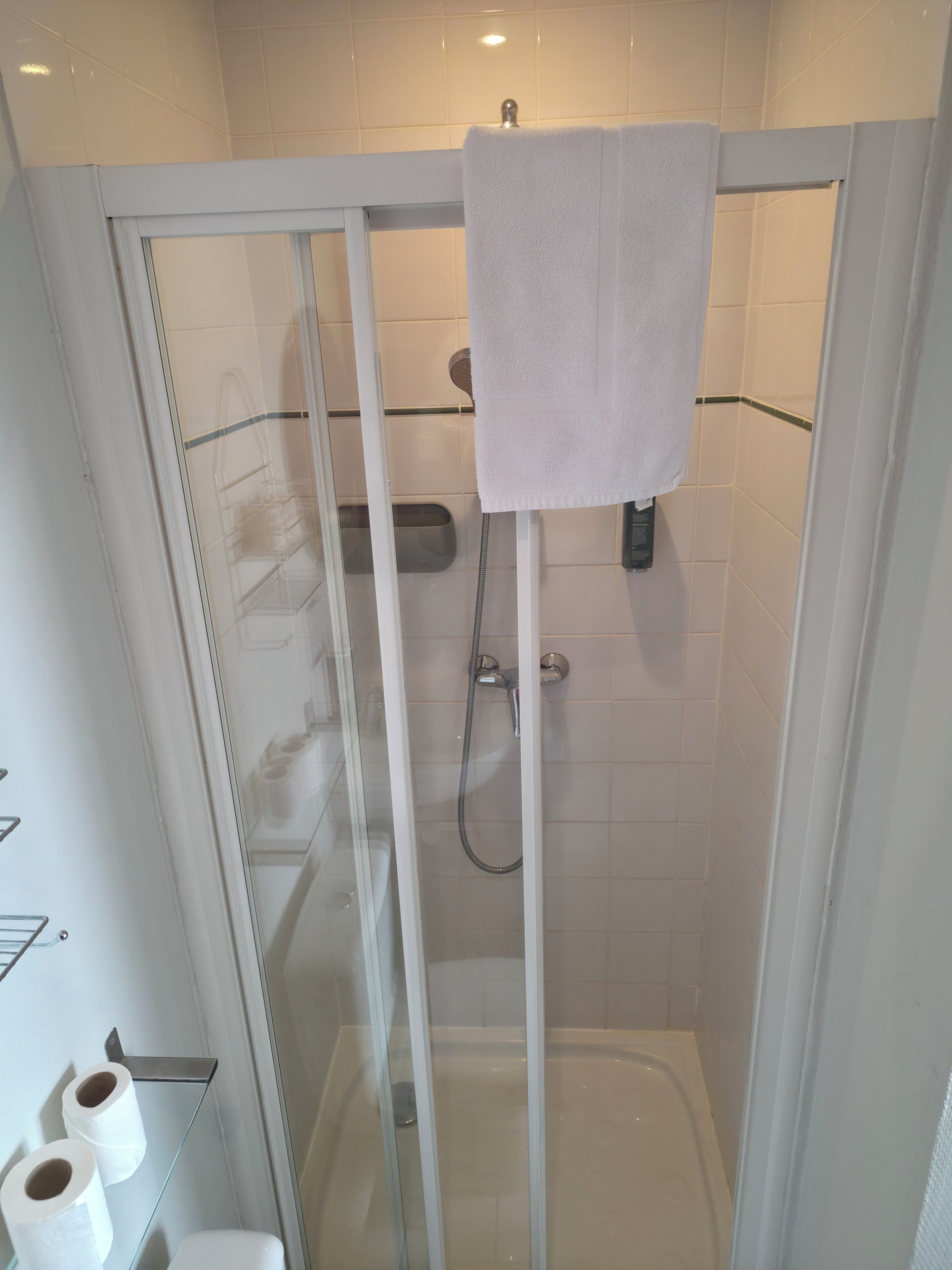 Comfort Double Room | In-room safe, desk, blackout drapes, WiFi (free)