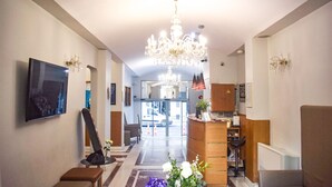 Lobby - Little Palace (Nice)