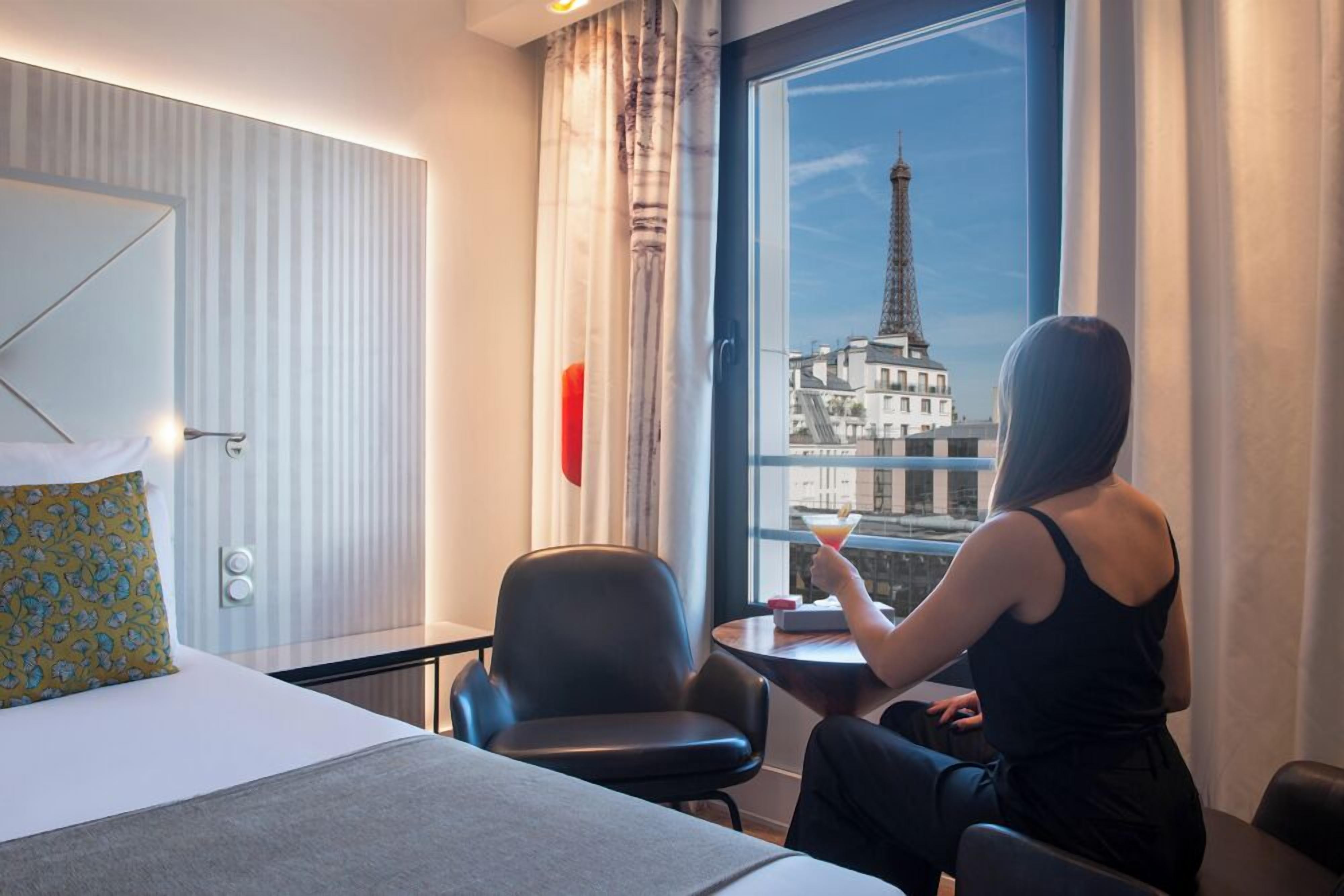 Photo - Le Parisis - Paris Tour Eiffel