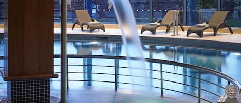 Indoor pool, pool loungers