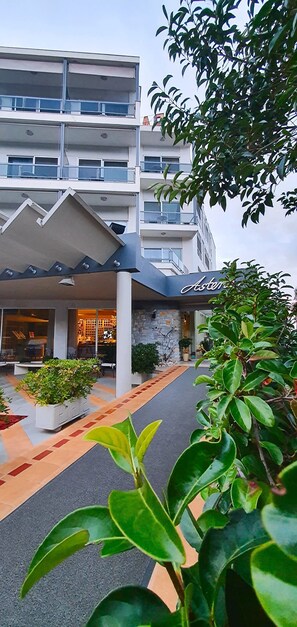 Mặt tiền nơi lưu trú