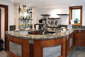 Bar (on property) - Phi Hotel Ambra (Pescara)