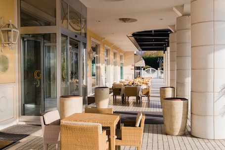 Fachada del alojamiento. Zanhotel & Meeting Centergross