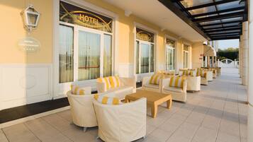 Fachada de la propiedad