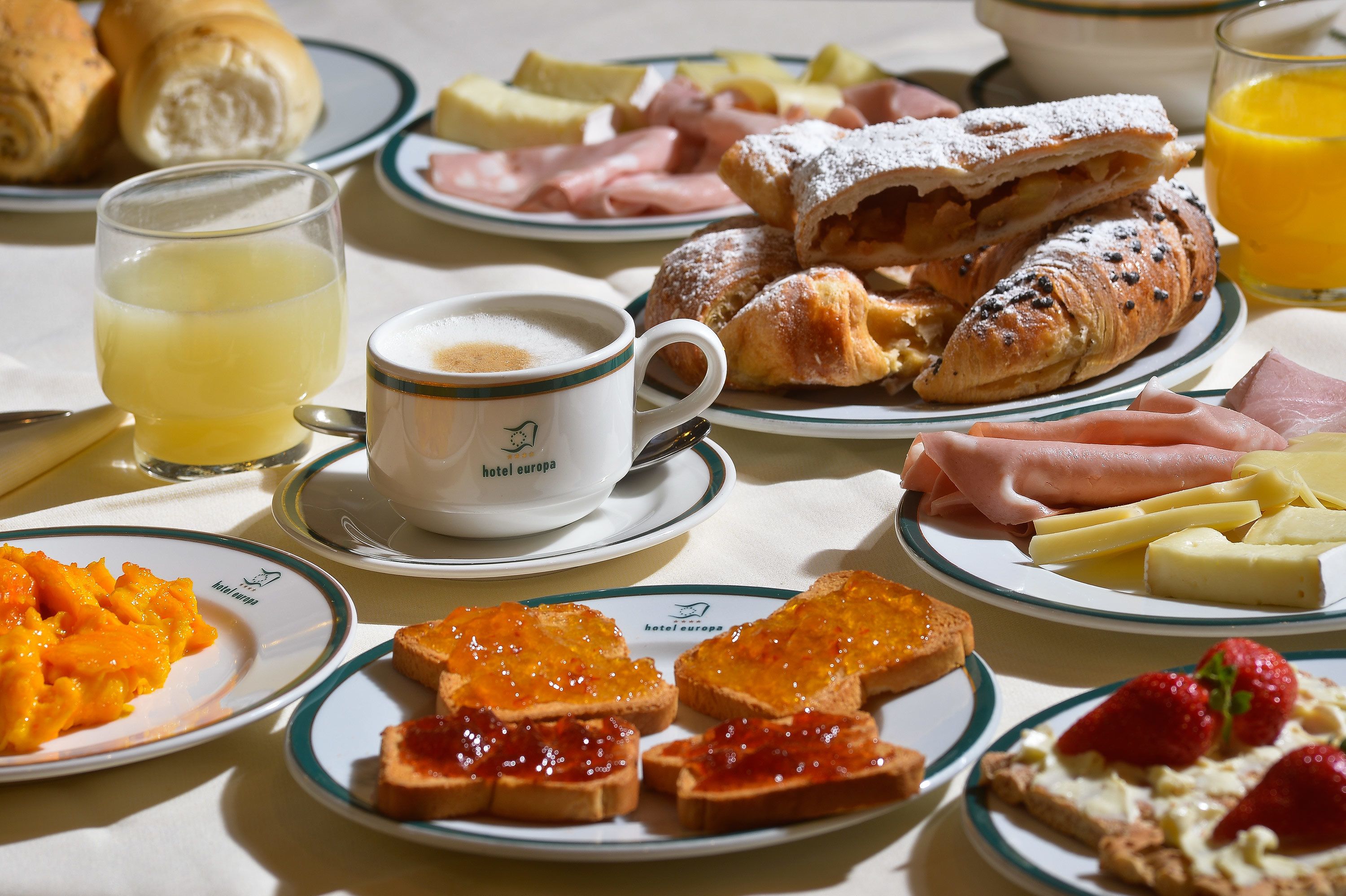 daily buffet breakfast (eur 15 per person)