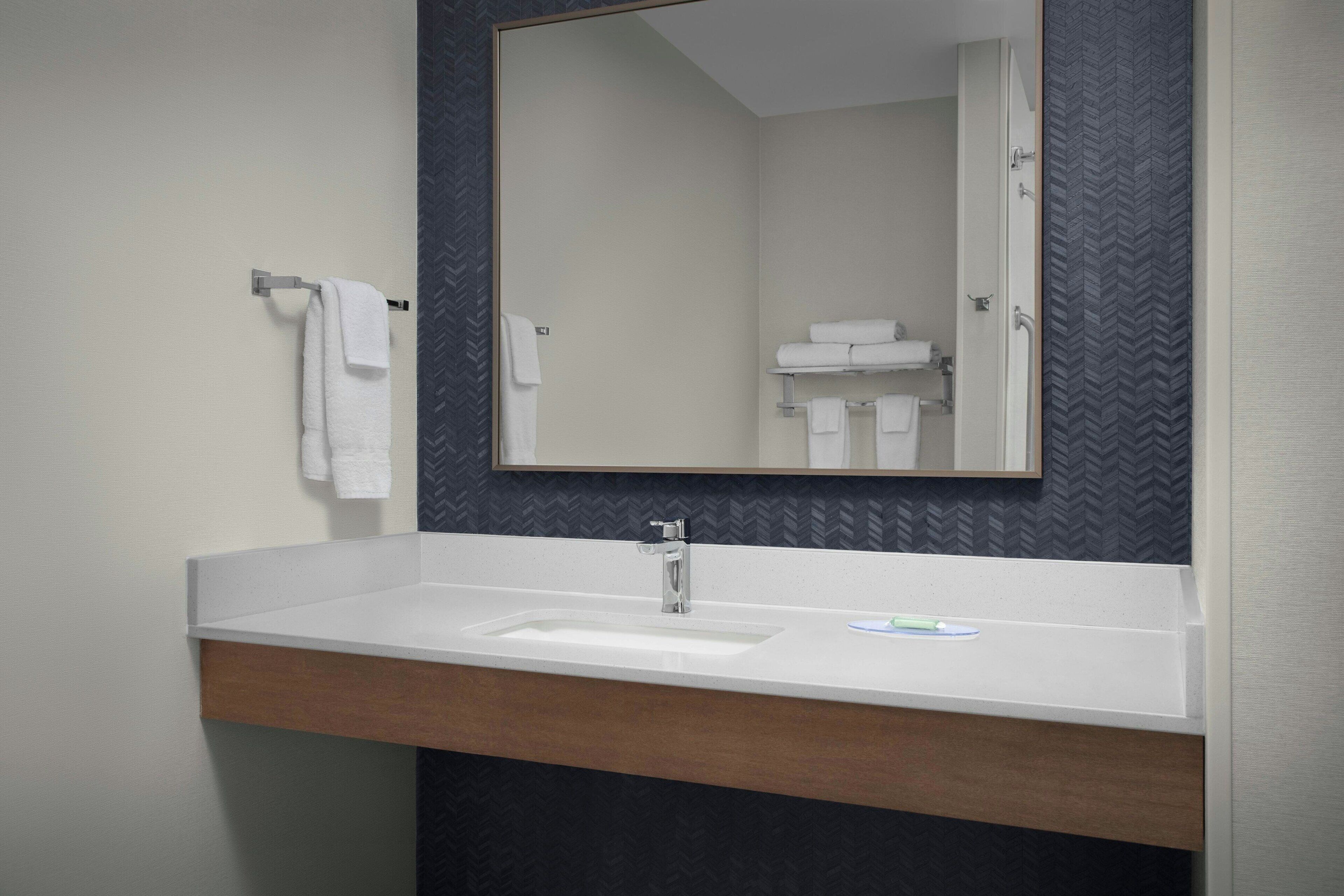 Photo - Fairfield Inn & Suites by Marriott Rogers