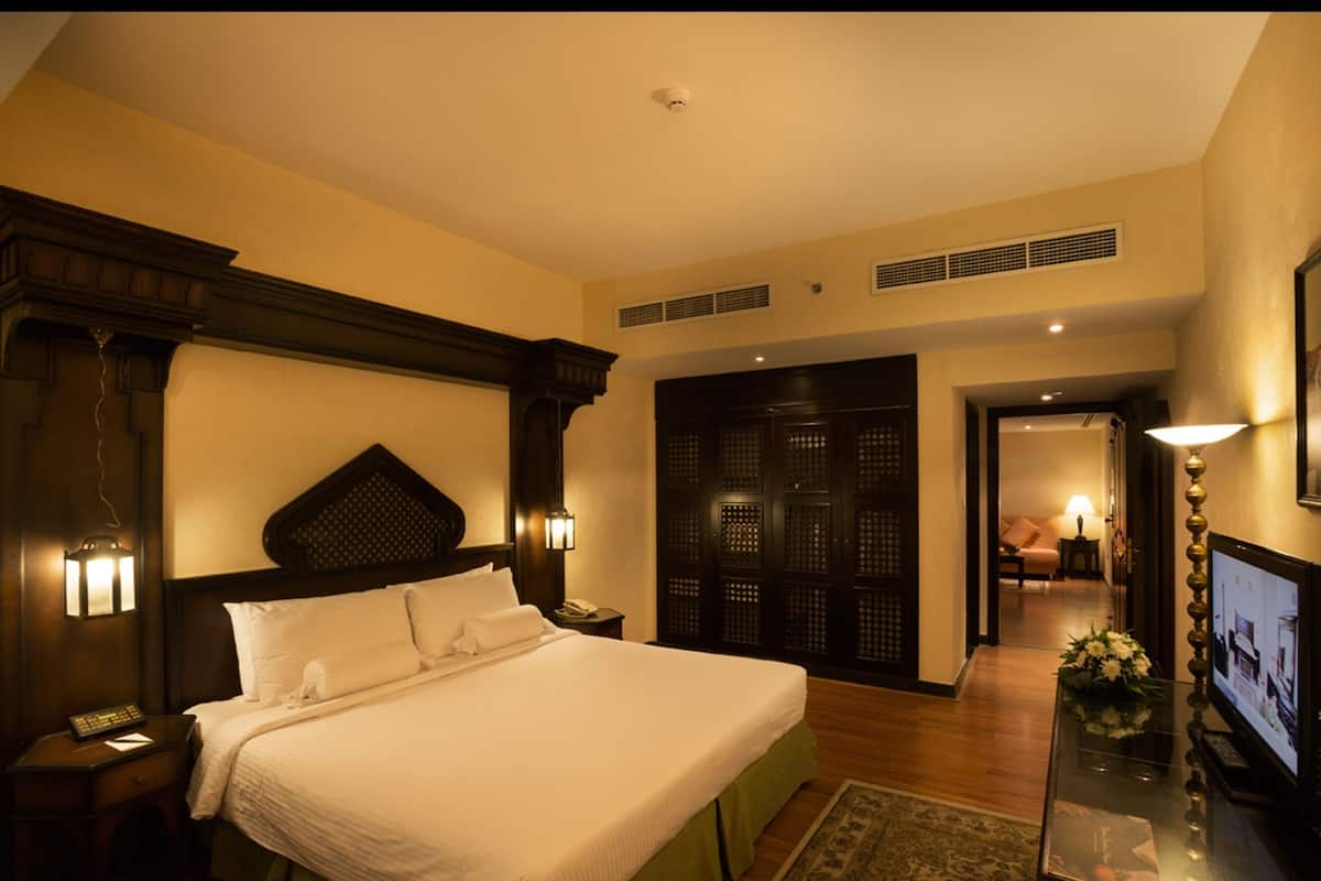 Family Suite, 1 Bedroom | Premium bedding, minibar, in-room safe, desk