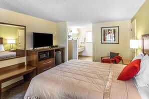 Iron/ironing board, rollaway beds, free WiFi, bed sheets