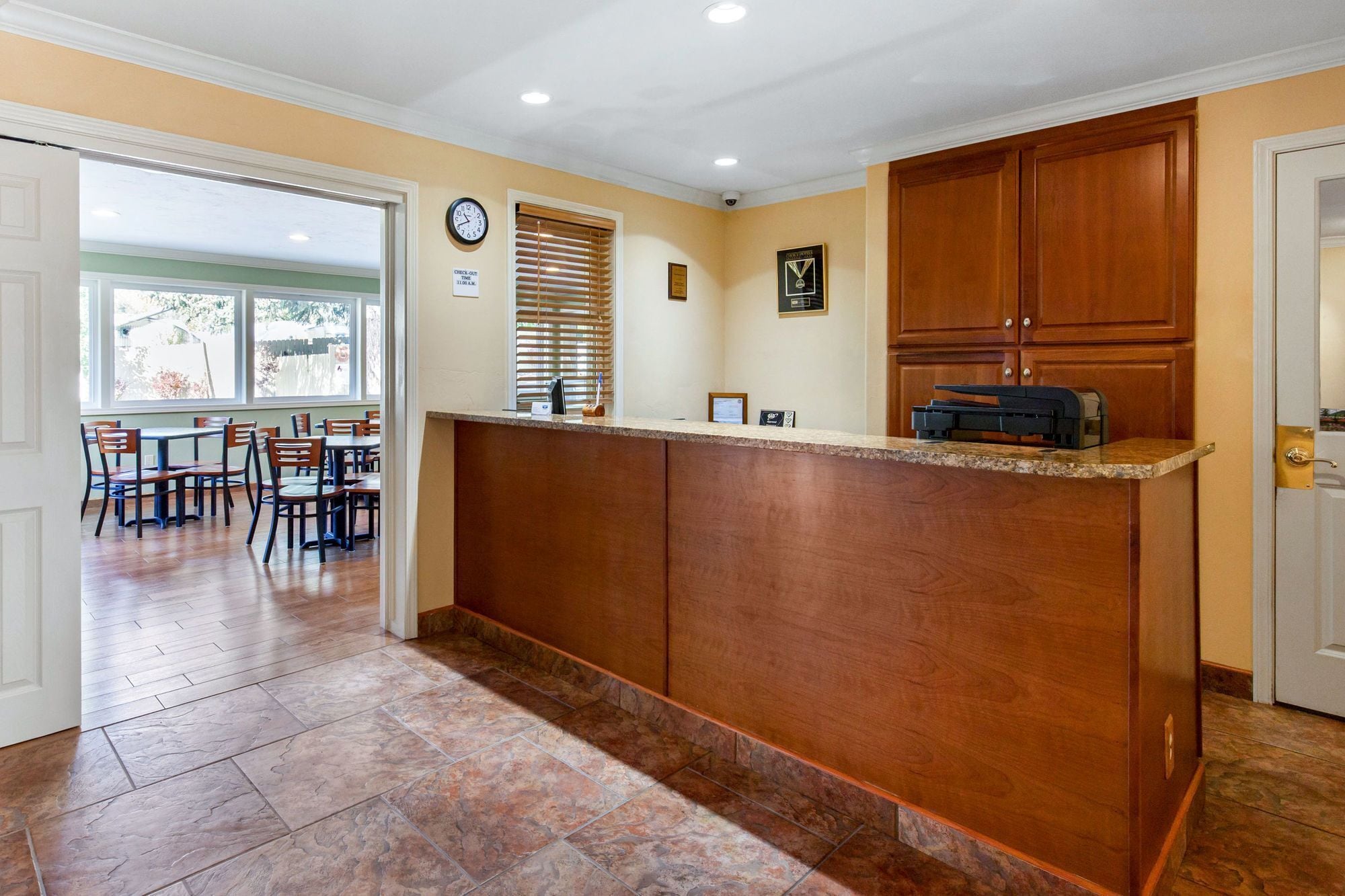 Fridge, microwave, coffee/tea maker