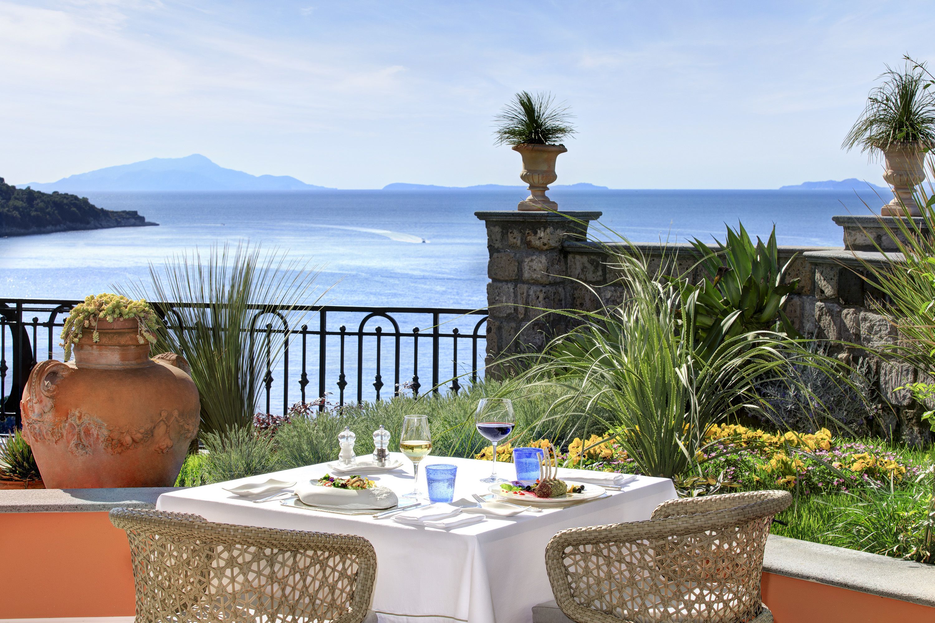 3 restaurants, breakfast, lunch served; local and international cuisine