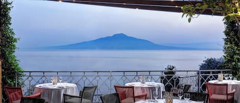 2 restaurants servant le dĂźner