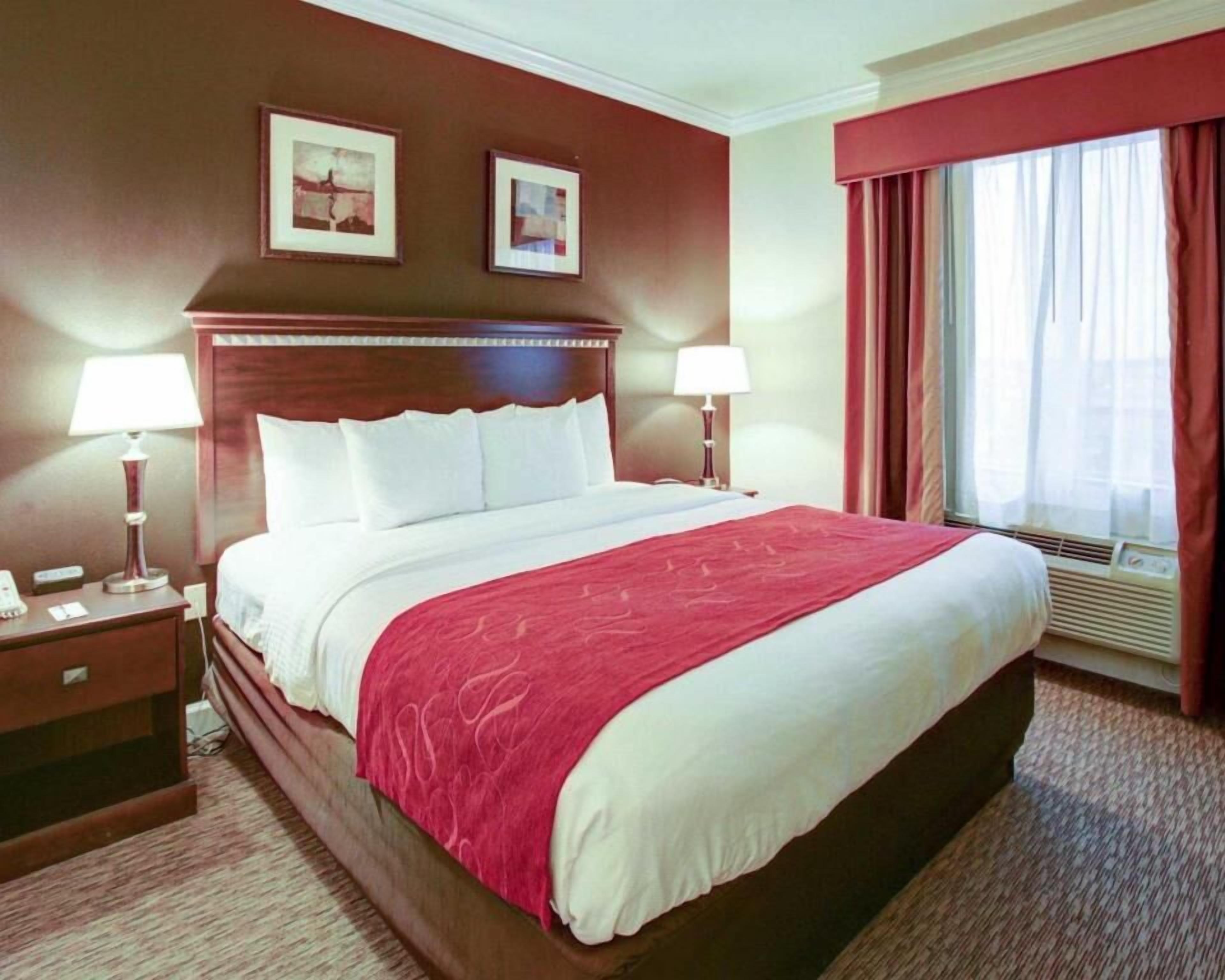 In-room safe, desk, iron/ironing board, free WiFi