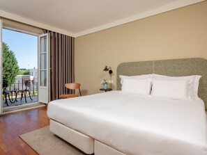 Premium Double or Twin Room | Minibar, desk, laptop workspace, soundproofing - Forrester Essence Douro Hotel (Alijó)