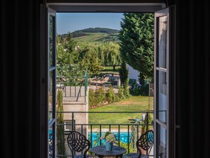Premium Double or Twin Room | Terrace/patio - Forrester Essence Douro Hotel (Alijó)