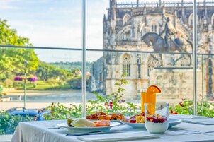 包含每日全套早餐