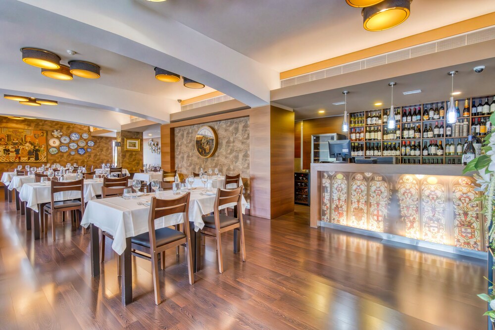 Hotel Lis Batalha & Restaurante Vintage by null