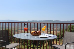 Habitación clásica, 1 cama matrimonial | Balcón