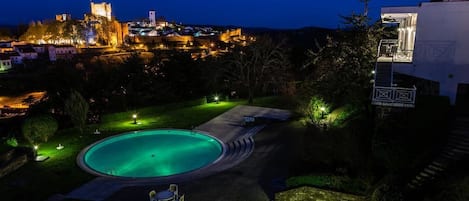 Façade de l’hébergement - soirée/nuit