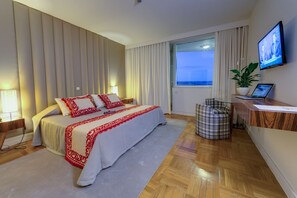 Camera Standard con letto matrimoniale o 2 letti singoli | Minibar, tende oscuranti, insonorizzazione