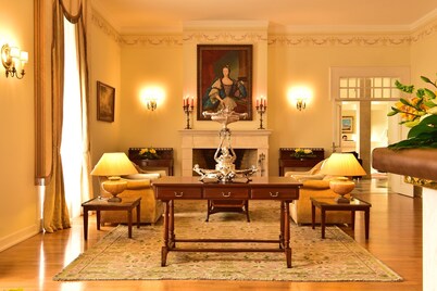 Pousada Palácio de Queluz – Historic Hotel