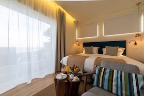Superior Double or Twin Room, Terrace | Minibar, in-room safe, blackout drapes, soundproofing