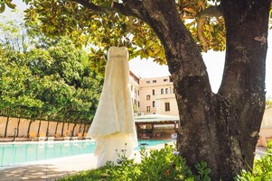 Seasonal outdoor pool
