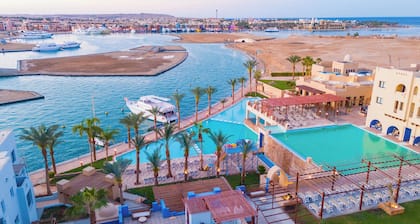 Marina Lodge At Port Ghalib