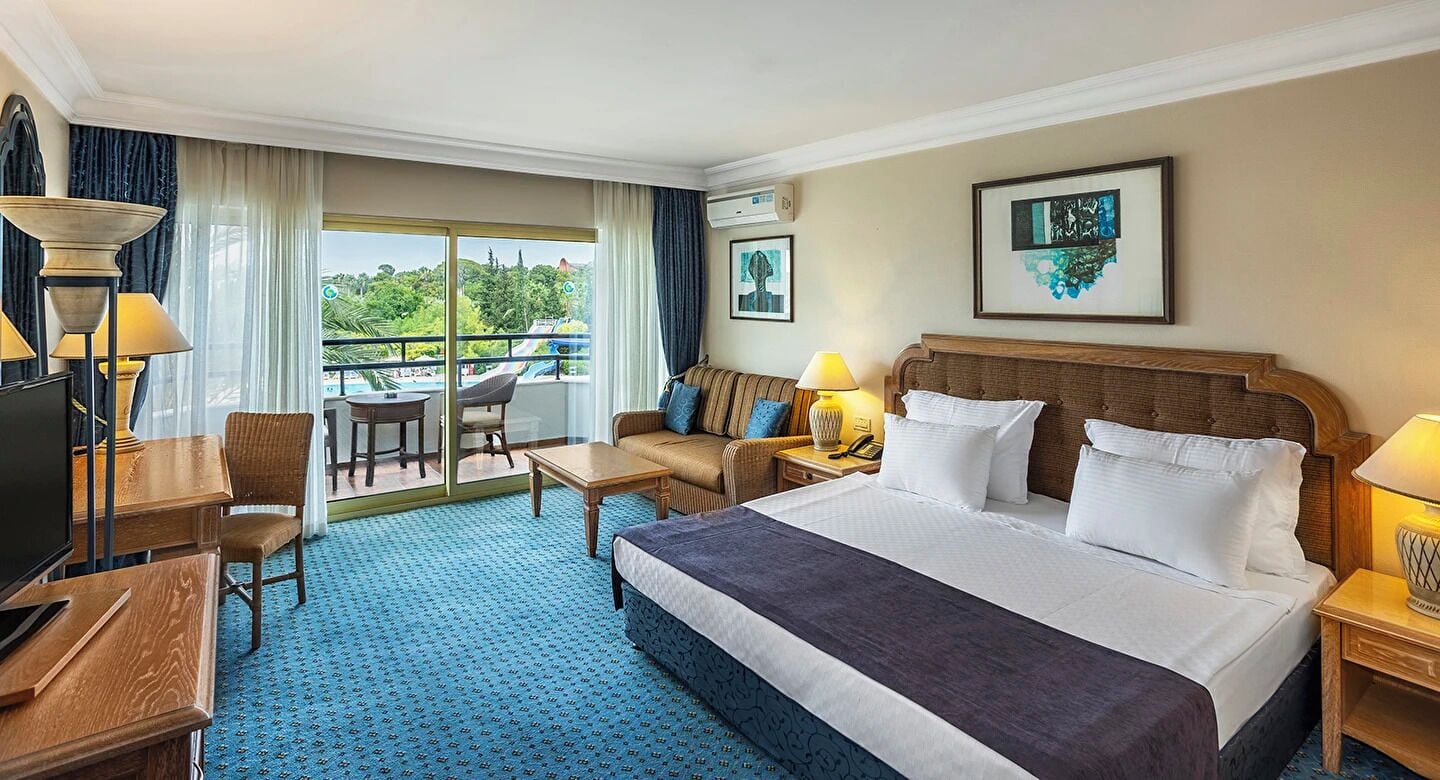 Comfort Standard Room Pool View | 1 bedroom, premium bedding, free minibar, in-room safe