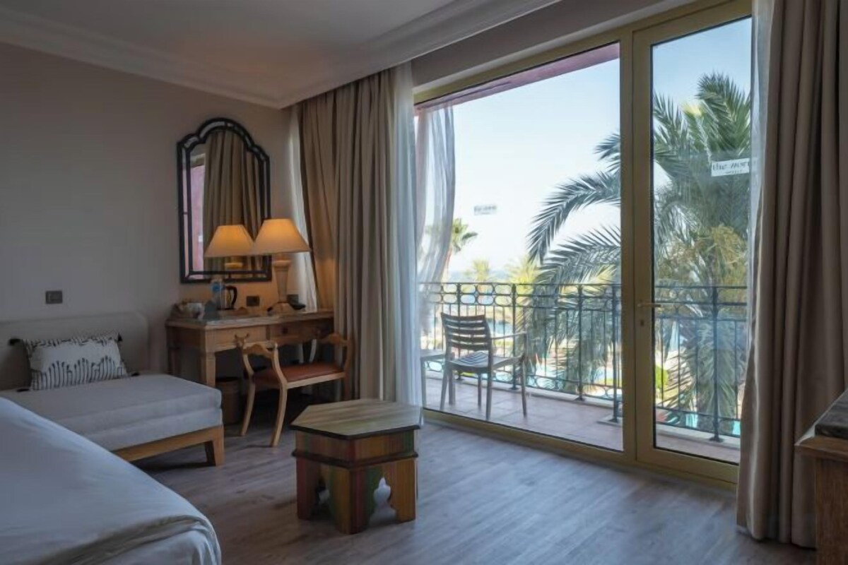 1 bedroom, premium bedding, minibar (free items), in-room safe