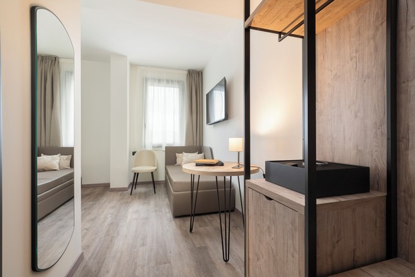 Tripla Superior | Minibar, una cassaforte in camera, una scrivania, postazione laptop