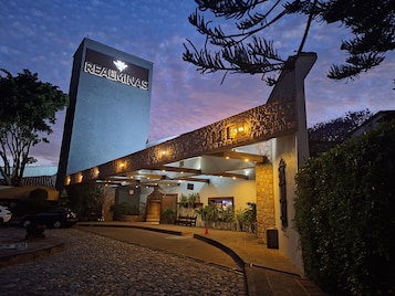 Front of property - evening/night