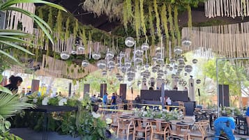 Espace banquet en plein air