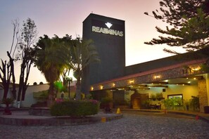 Front of property - evening/night - Real de Minas Tradicional (Querétaro)