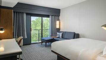 Premium bedding, in-room safe, desk, blackout drapes