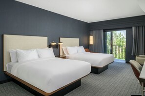 고급 침구, 객실 내 금고, 책상, 암막 커튼