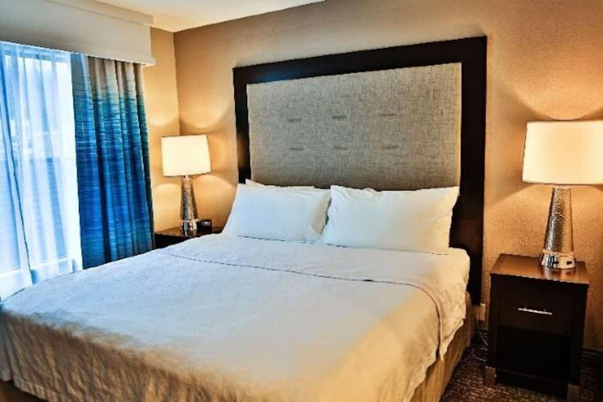 Peralatan tempat tidur premium, gebar bulu kapas, meja