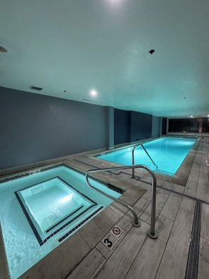 Bain à remous intérieur