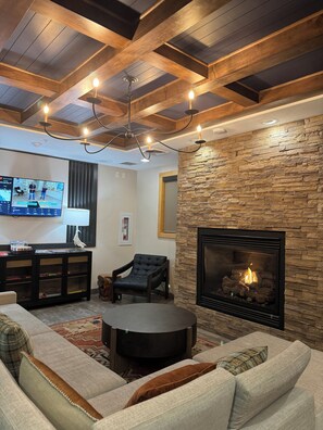 Studio, 1 suuri parisänky | Tallelokero huoneessa, silitysrauta/-lauta, ilmainen Wi-Fi