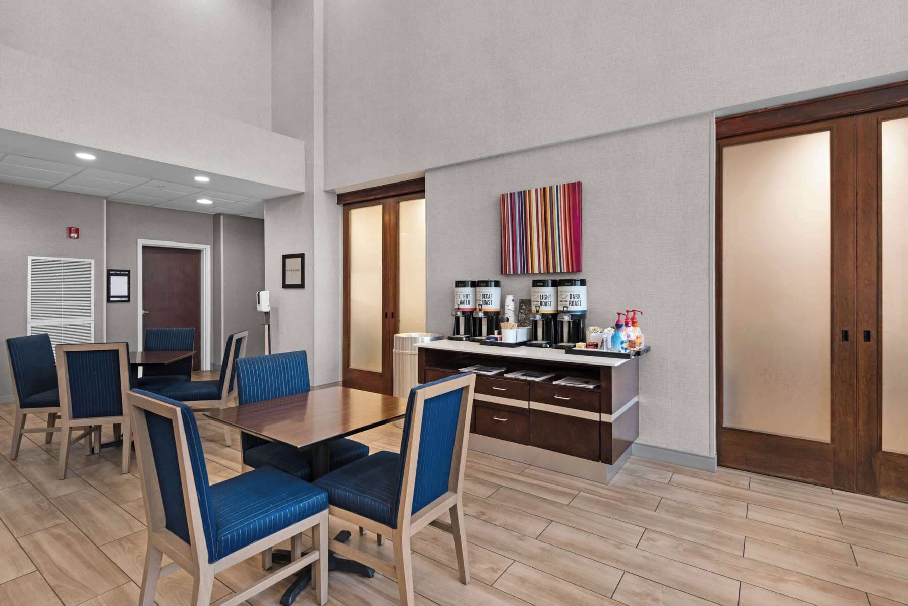 รวมอาหารเช้าแบบบุฟเฟ่ต์ ทุกวัน