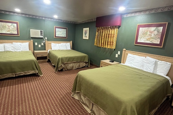 Standard Room, 2 Queen Beds, Non Smoking | Living area | TV