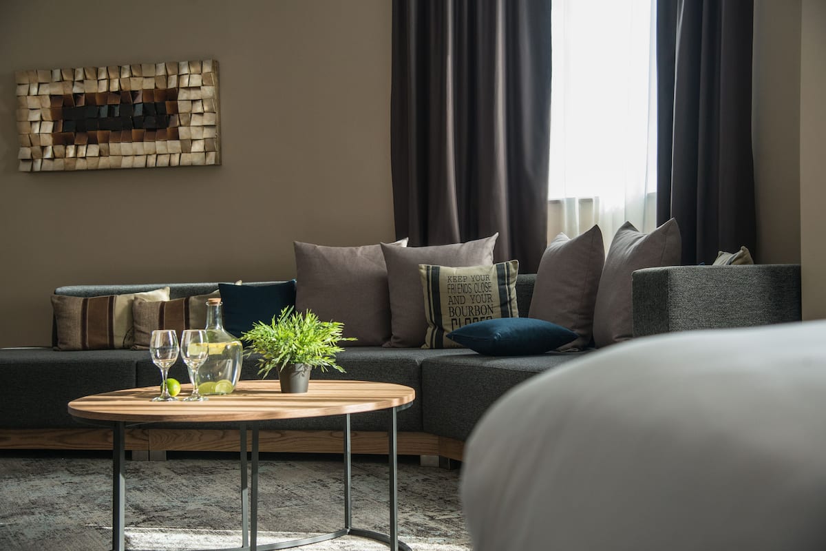 Executive Suite | 고급 침구, 메모리폼 침대, 미니바, 객실 내 금고
