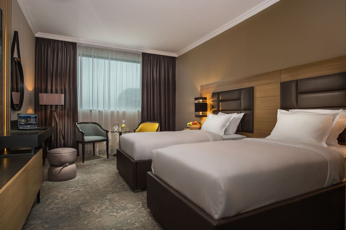 Superior Twin Room | 고급 침구, 메모리폼 침대, 미니바, 객실 내 금고