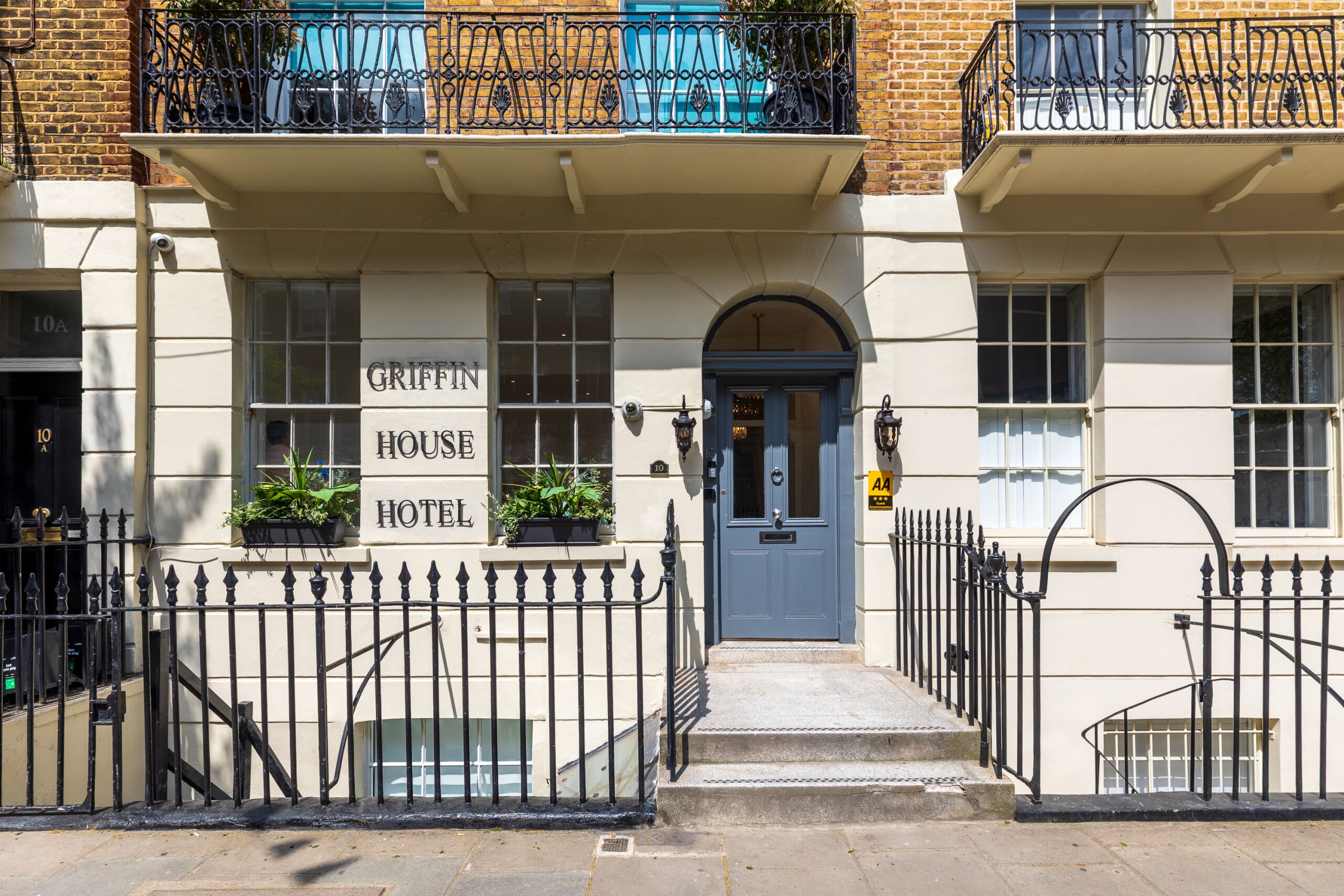 Photo - Griffin House Hotel