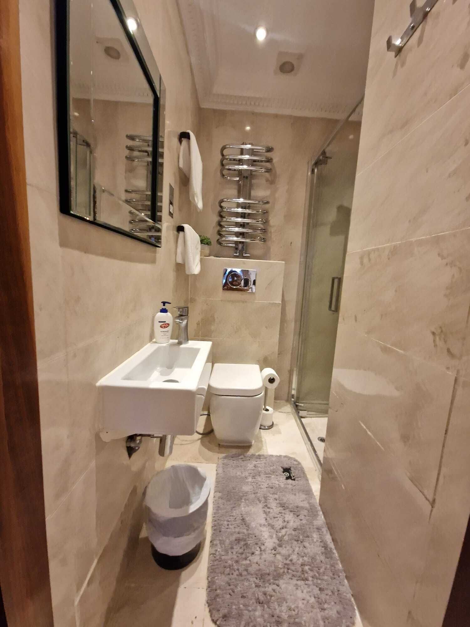 Photo - Griffin House Hotel
